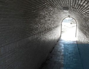 Vandaalbestendige verlichting en armaturen van RXLight lichten een tunnel in Noordeloos uit.